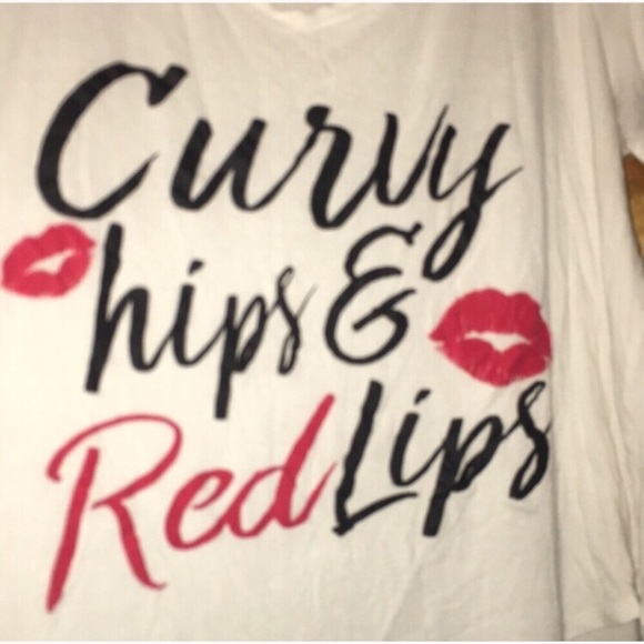 1X Curvy Hips & Red Lips Graphic Tee x Boutique+ - Picture 3 of 6